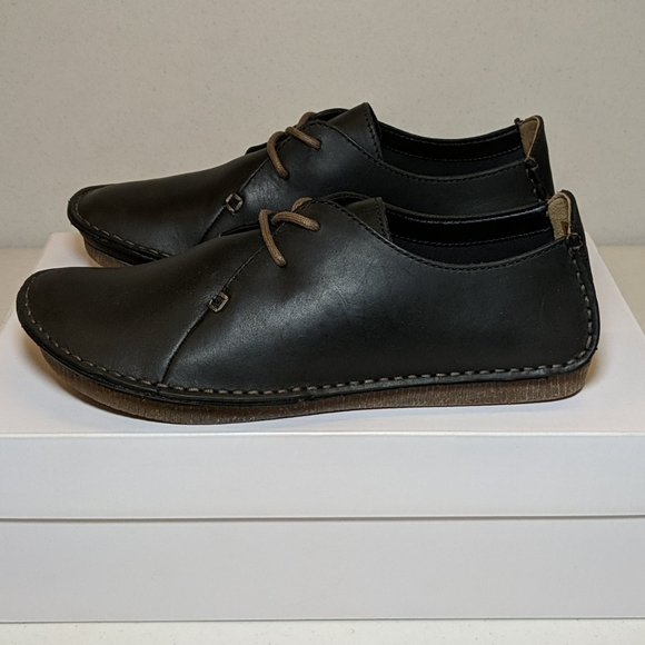 Clarks Janey Mae Black - Picture 4 of 6